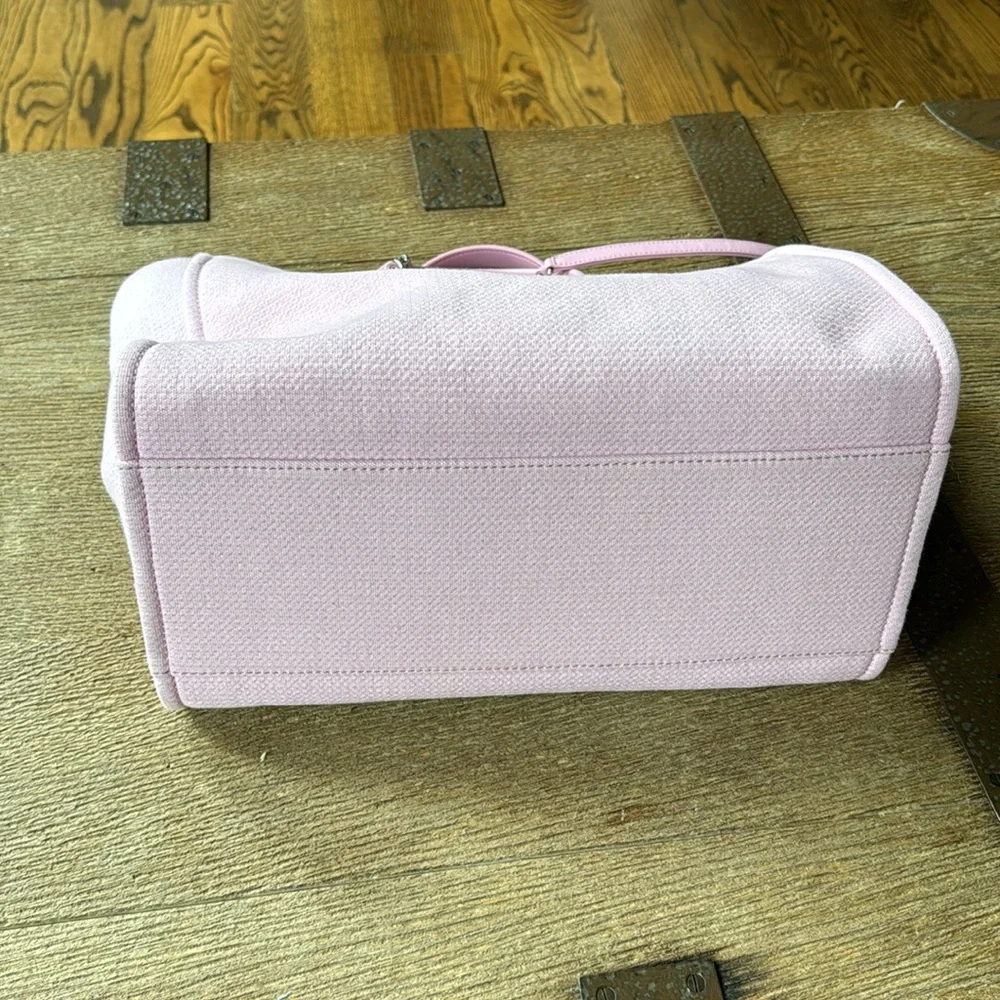 Chanel 22s pink deauville tote beach travel bag with pouch and box large pastel - Picture 5 of 16